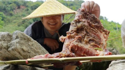 当我们在谈论美食的时候,究竟在谈论什么?这个问题的答案,或许在媒介的变