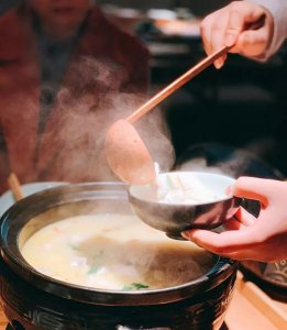 起于草莽，衰于街巷，江湖菜迎来新繁荣【重庆最大的火锅批发市场】