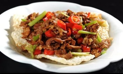 湘菜小炒技法解秘小炒菜因其快捷、味美、干香浓郁、锅气十足的特点,俘获了