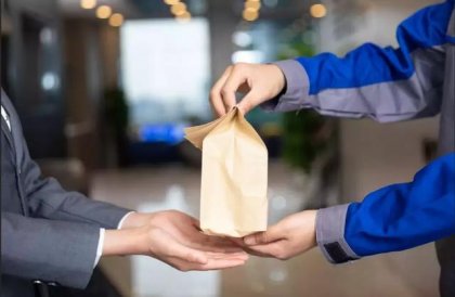 抽成提升至25%, 外卖“二房东”也面临生存危机!融资近1亿,它要做“外卖美